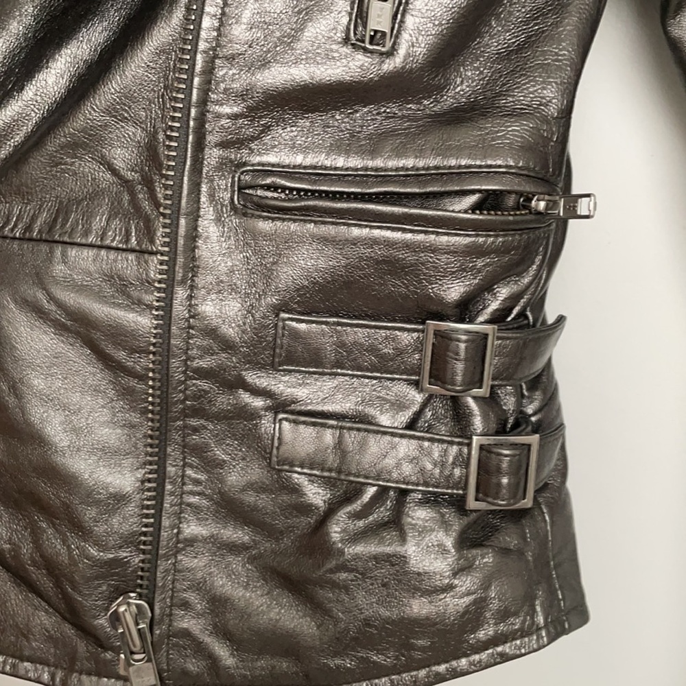Leather jacket - Picture 4 of 10